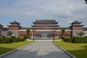 全國政協(xié)委員、仁和集團(tuán)董事長楊文龍：加快中醫(yī)藥、西醫(yī)藥、中西醫(yī)結(jié)合醫(yī)藥協(xié)調(diào)發(fā)展